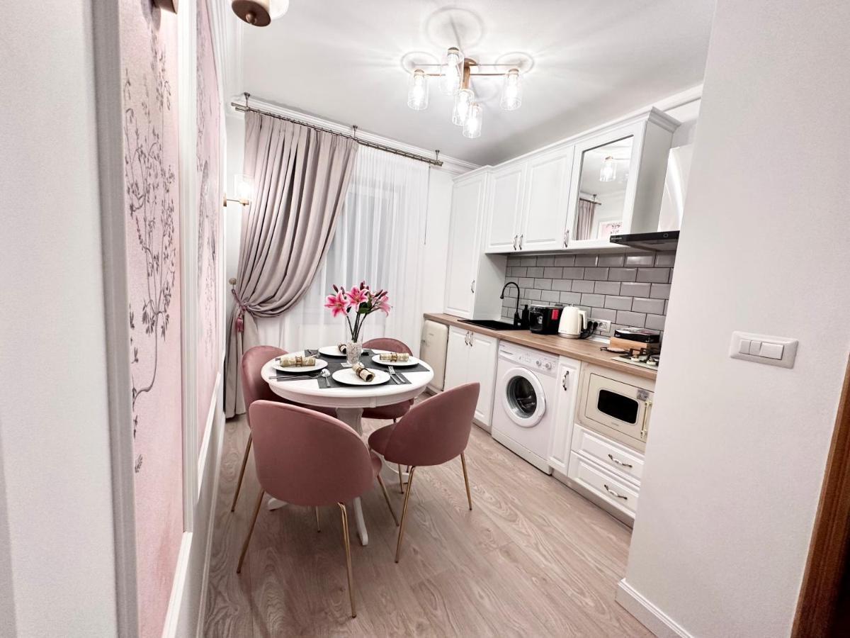 Central Spacious Apartment With Balcony - Alba Carolina Alba Iulia Eksteriør bilde